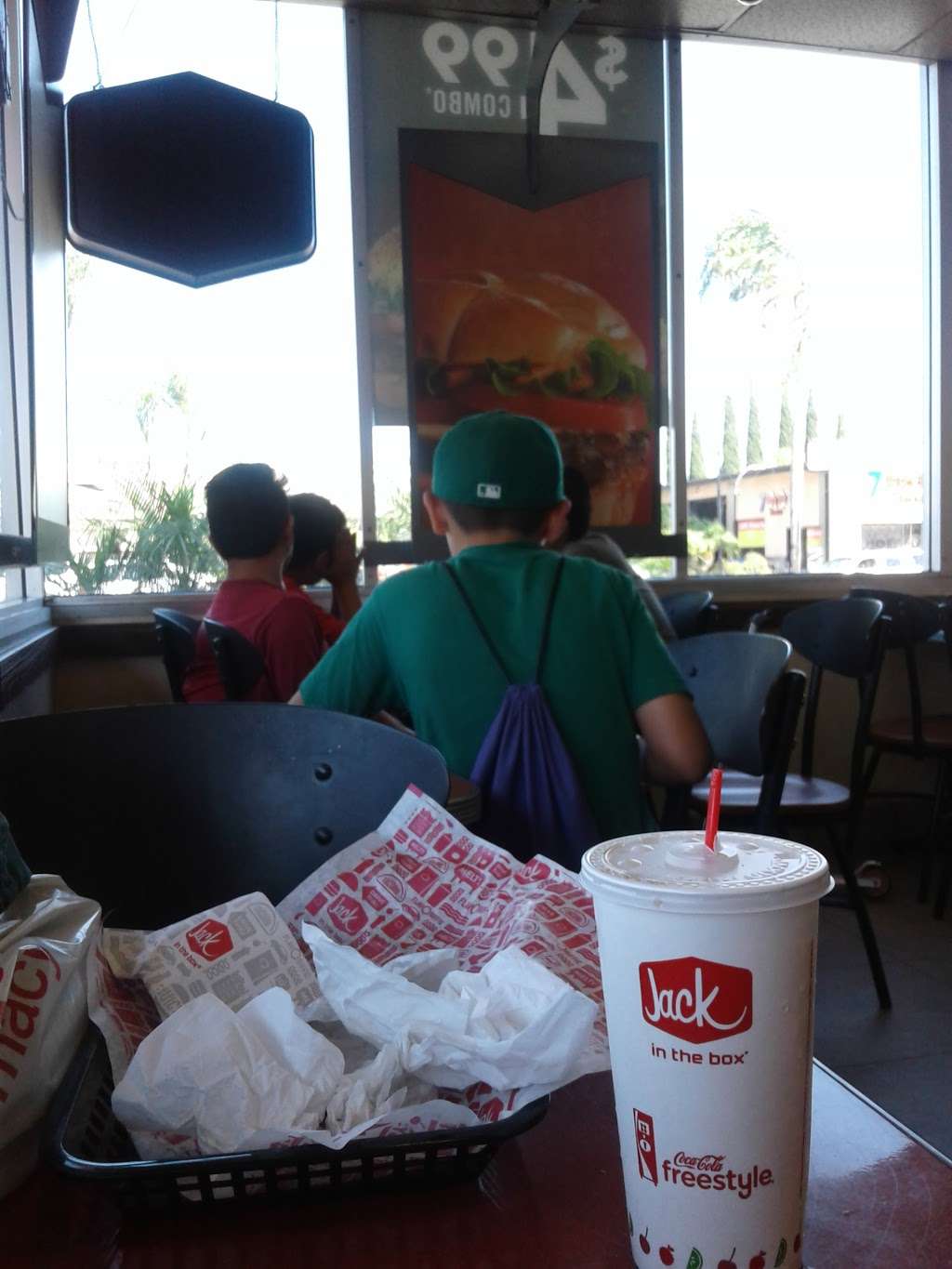 Jack in the Box | 1502 S Main St, Santa Ana, CA 92707, USA | Phone: (714) 543-9433