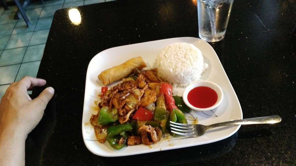 Lis Asian Bistro | 1355 Santa Fe Dr #D, Denver, CO 80204, USA | Phone: (720) 382-1790