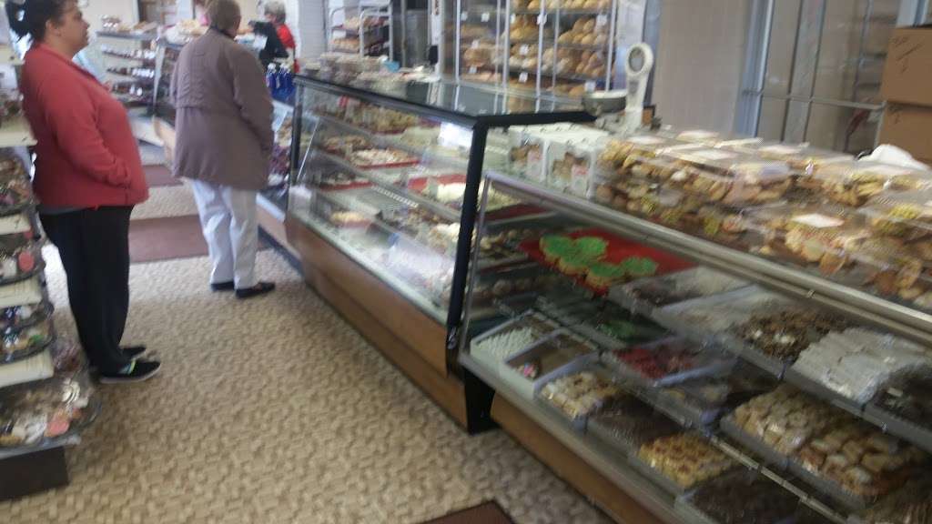 Dalos Bakery | 1201 Freas Ave, Berwick, PA 18603, USA | Phone: (570) 752-4519