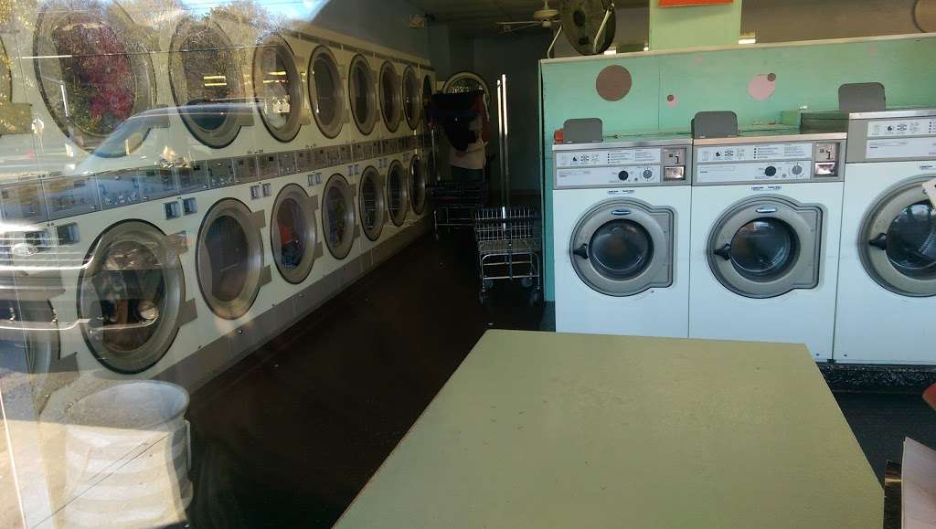 Bubble Room Laundromat - Mission | 5050 Lamar Ave, Mission, KS 66202, USA | Phone: (913) 236-9274