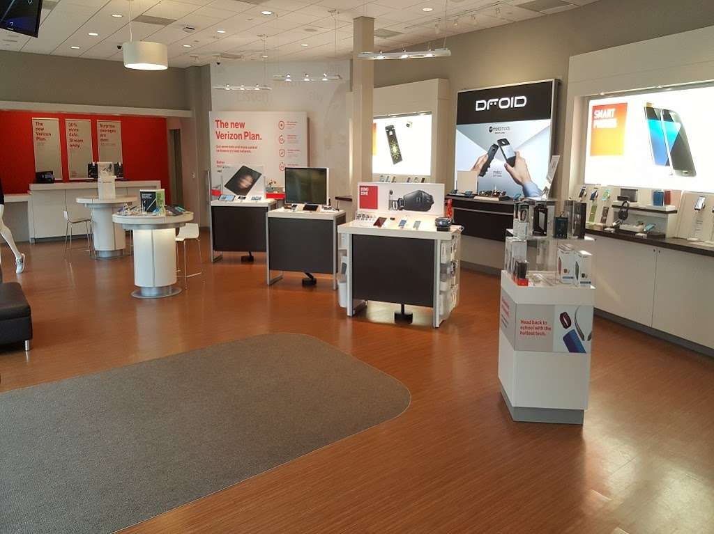 Verizon | 1500 Redwood Hwy Suite K001, Corte Madera, CA 94925, USA | Phone: (415) 924-9084