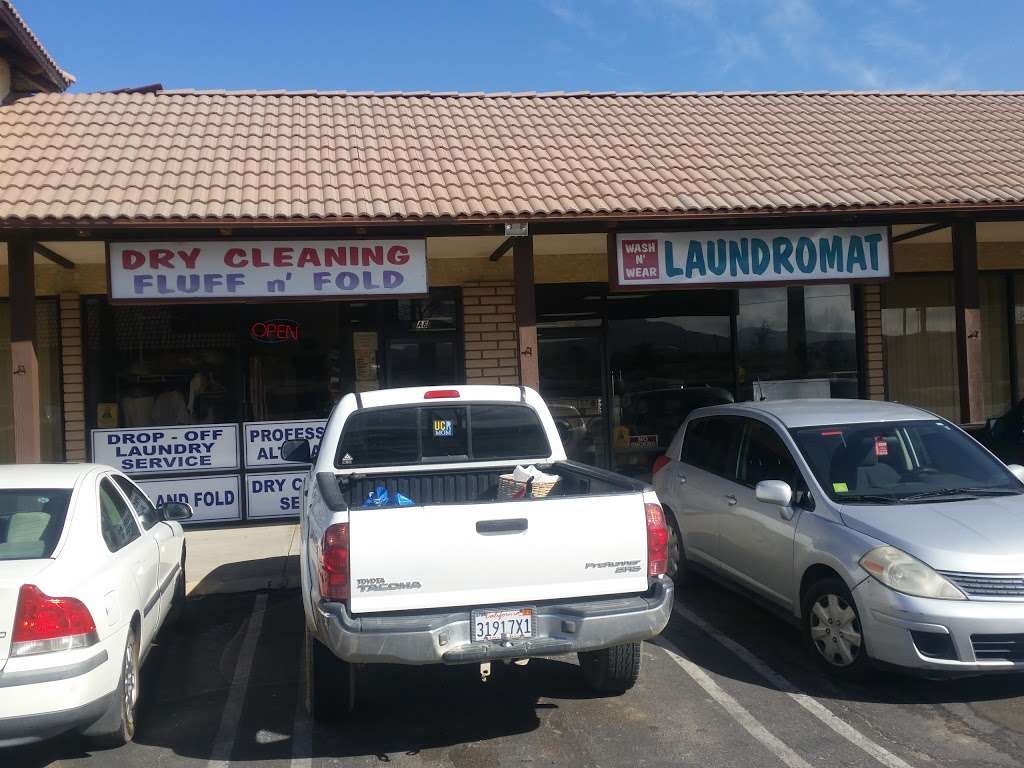 Phelan Laundromat | 3936 Phelan Rd ste a6, Phelan, CA 92371, USA | Phone: (760) 868-8800