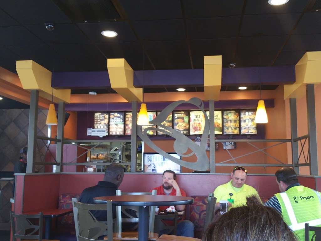 Taco Bell | 1402 N Arlington Ave, Indianapolis, IN 46219, USA | Phone: (317) 353-0214