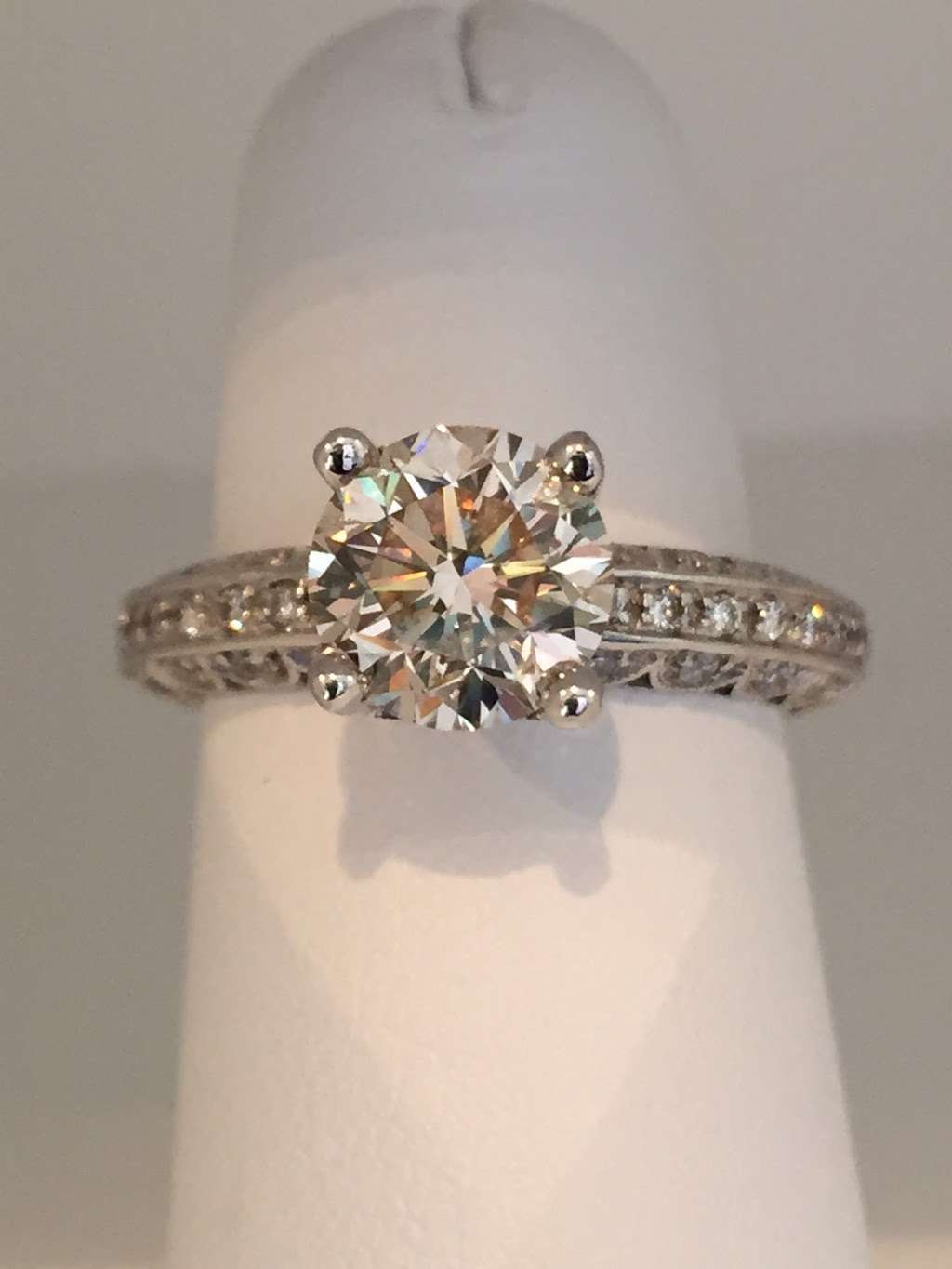 Romantic Jewelers, LLC | 2800 North Reading Road Stoudts Black Angus Antique Mall Booth 152-154, Adamstown, PA 19501, United States | Phone: (484) 787-7783