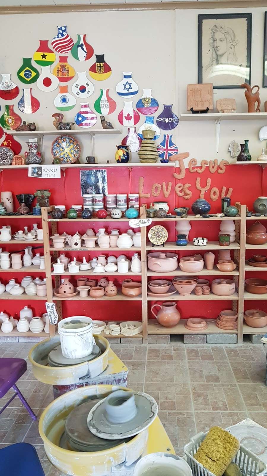 The Clay Pot Pottery Studio | 290 Main St, Spotswood, NJ 08884, USA | Phone: (732) 251-5112