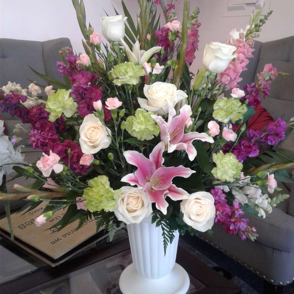 Rosemantico Flowers | 13535 Telegraph Rd, Whittier, CA 90605, USA | Phone: (562) 944-5814