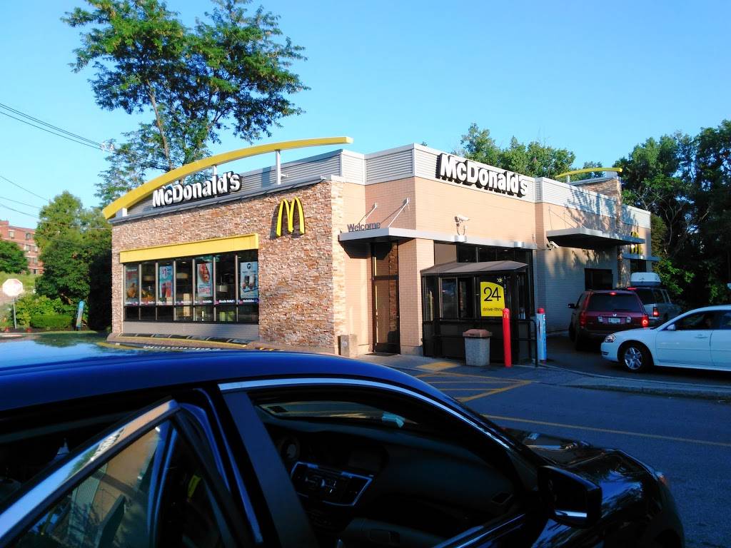 McDonalds | 333 Montvale Ave, Woburn, MA 01801, USA | Phone: (781) 933-8927