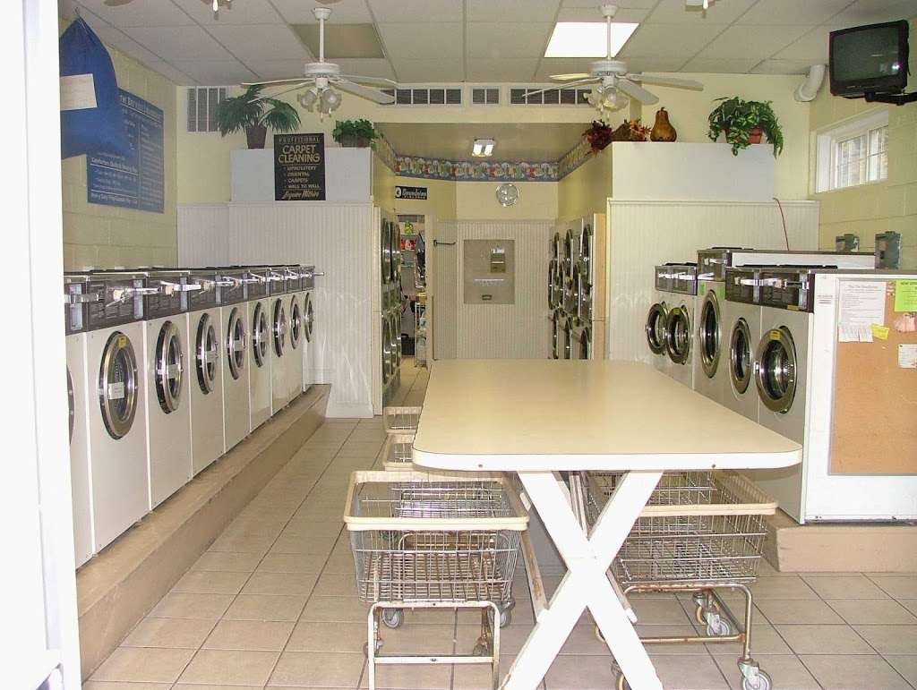 Bayville Laundromat | 48 Bayville Ave, Bayville, NY 11709, USA | Phone: (516) 628-0100