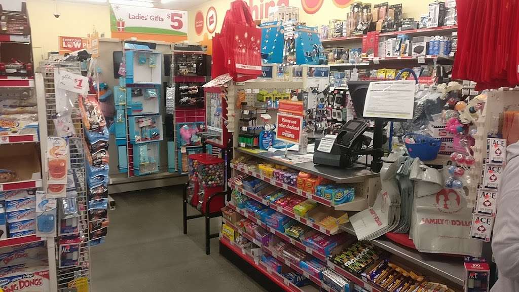 Family Dollar | 1710 Main St, Riverside, CA 92501, USA | Phone: (951) 275-5029