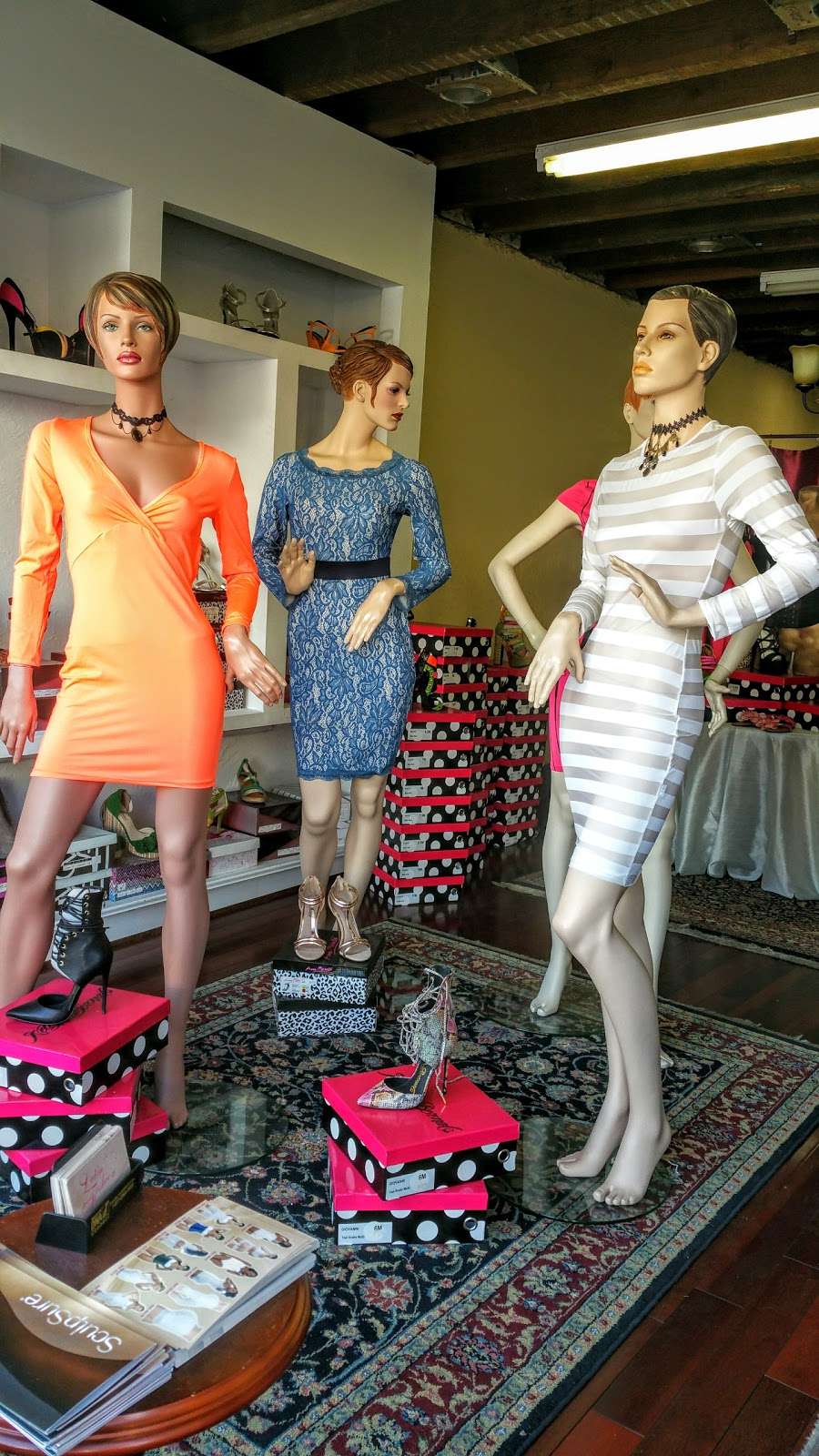 Latin Fashion | 4648 N 5th St, Philadelphia, PA 19140, USA | Phone: (215) 329-0352