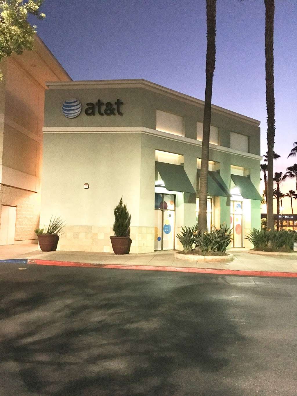 AT&T Store | 15714 Whittwood Ln, Whittier, CA 90603, USA | Phone: (562) 943-0257