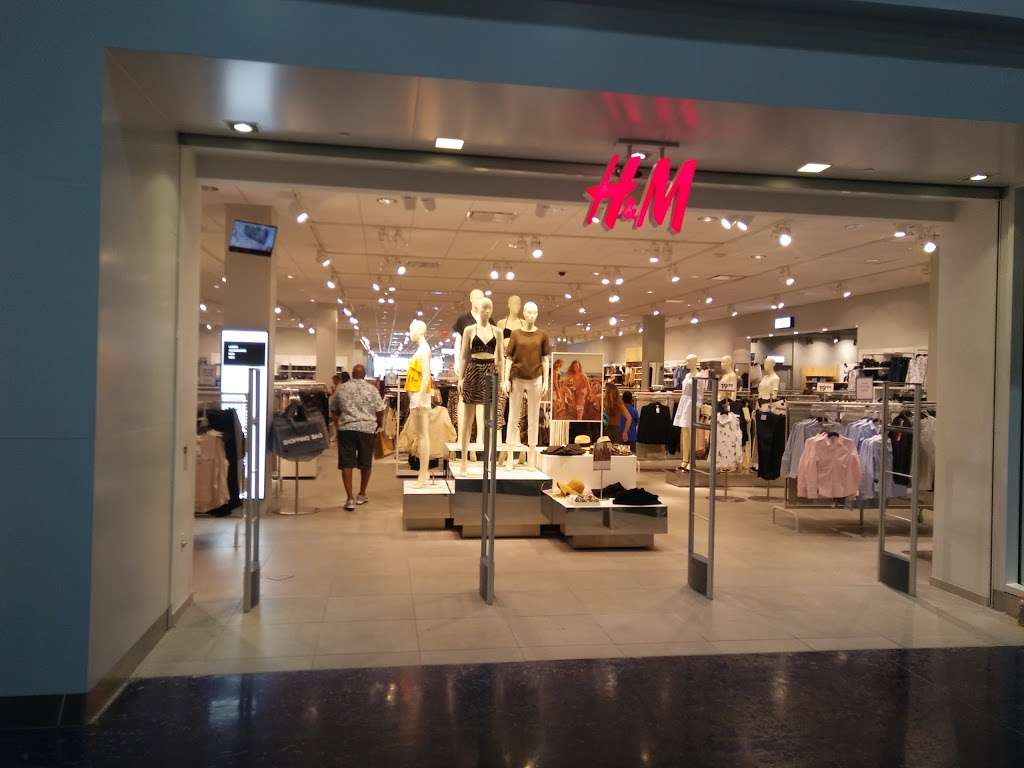 H&M | 32100 S Las Vegas Blvd Suite 116, Primm, NV 89019, USA | Phone: (855) 466-7467