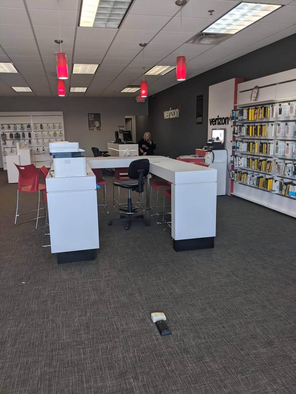 Verizon Authorized Retailer - Russell Cellular | 5227 N Antioch Rd, Kansas City, MO 64119, USA | Phone: (816) 359-3330