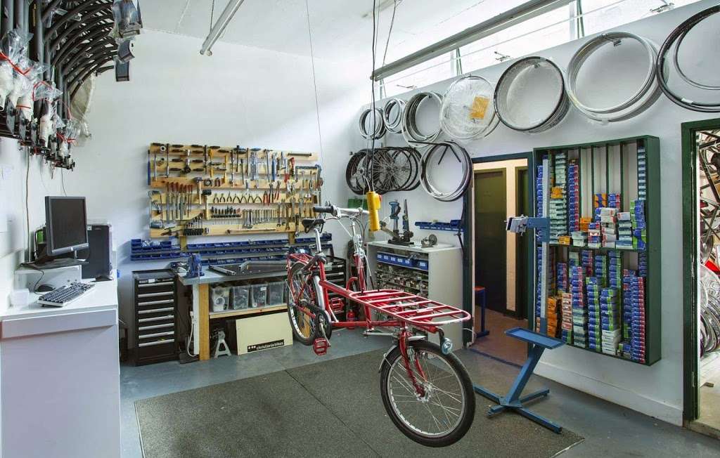London Green Cycles | Chester Court, Albany St, London NW1 4BU, UK | Phone: 020 7935 6934