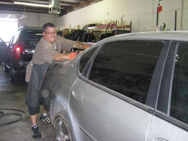 TWINS AUTO GLASS | 1 N 35th Ave #13, Phoenix, AZ 85009, USA | Phone: (623) 792-3204