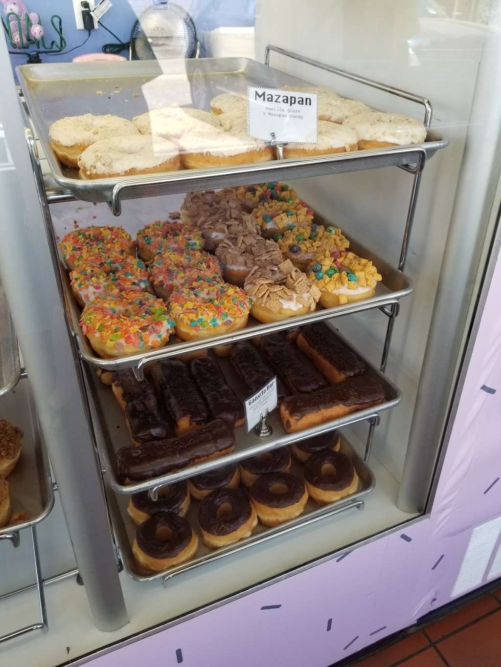 Donas | 8636 Imperial Hwy, Downey, CA 90242, USA | Phone: (562) 622-2429