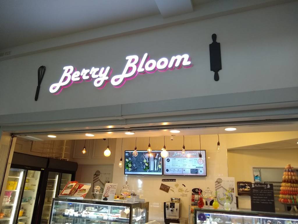 Berry bloom | 2800 N Main St #580, Santa Ana, CA 92705, USA | Phone: (714) 651-2480