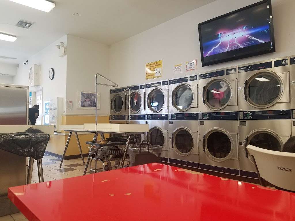 Quality Laundromat | 517 Chester Pike, Prospect Park, PA 19076, USA | Phone: (610) 583-0131