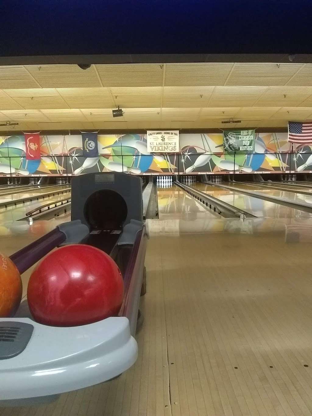 Arena Lanes | 4700 W 103rd St, Oak Lawn, IL 60453, USA | Phone: (708) 425-0900