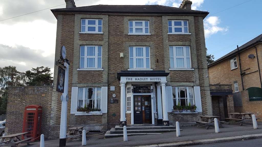 The Hadley Hotel | 113 Hadley Rd, Barnet EN5 5QN, UK | Phone: 020 8449 0161