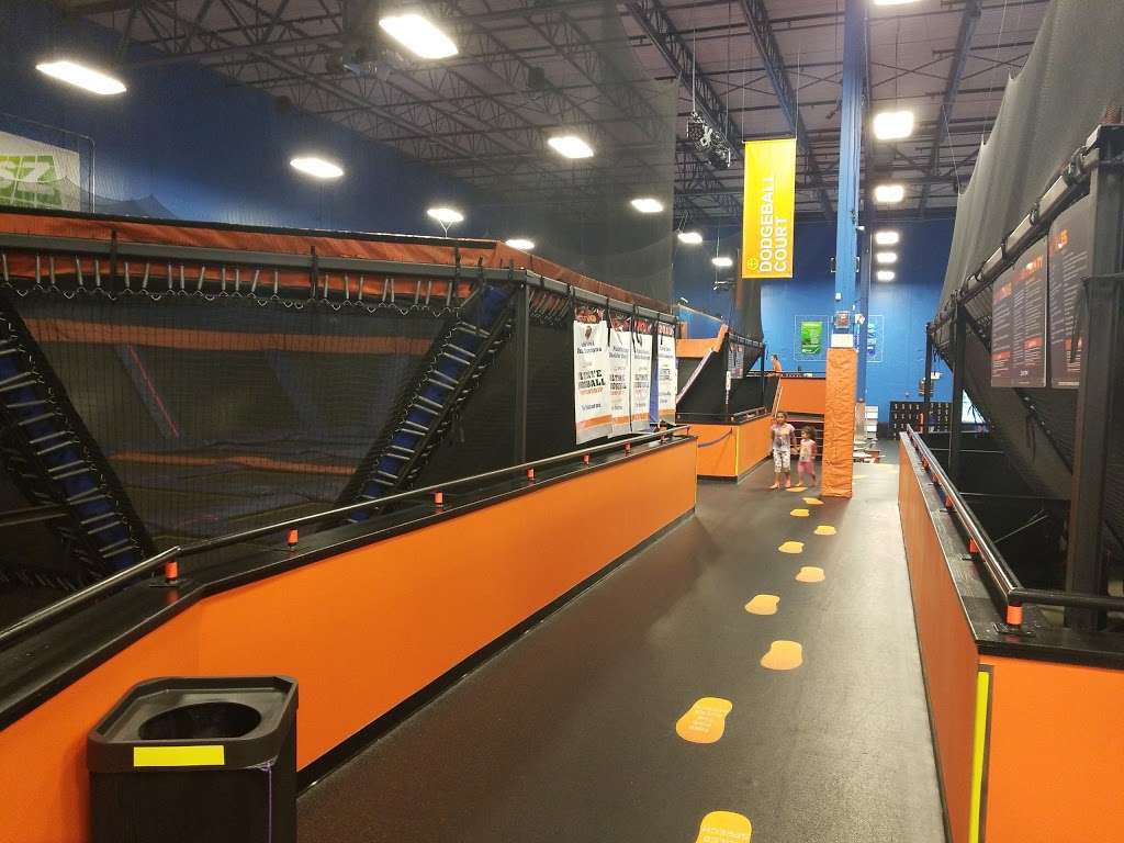 Sky Zone Trampoline Park | 851 Columbia Rd STE 172, Plainfield, IN 46168, USA | Phone: (317) 268-3200