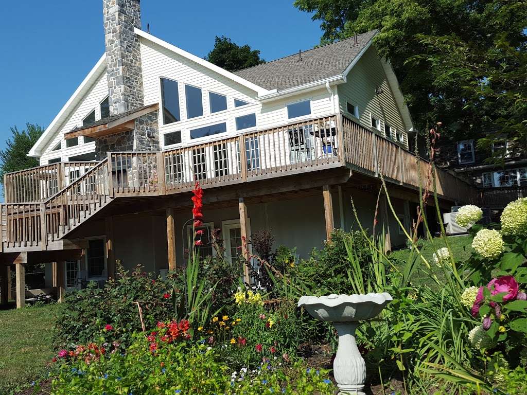 Battlefield Bed and Breakfast | 2264 Emmitsburg Rd, Gettysburg, PA 17325, USA | Phone: (717) 334-8804