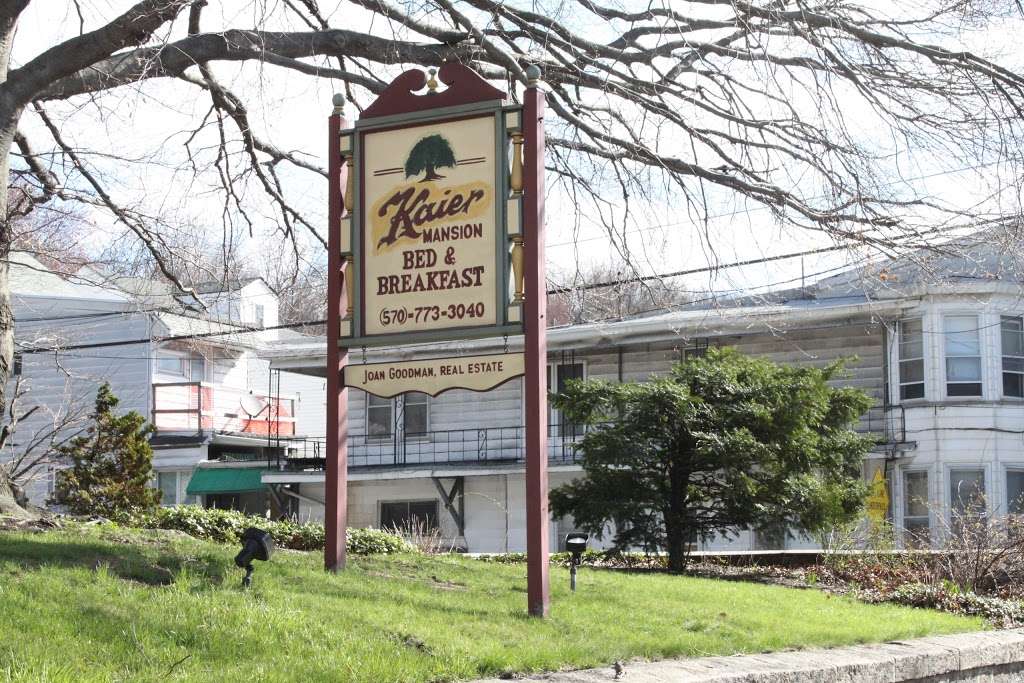 Kaier Mansion Bed & Breakfast | 729 E Centre St, Mahanoy City, PA 17948, USA | Phone: (570) 773-3040