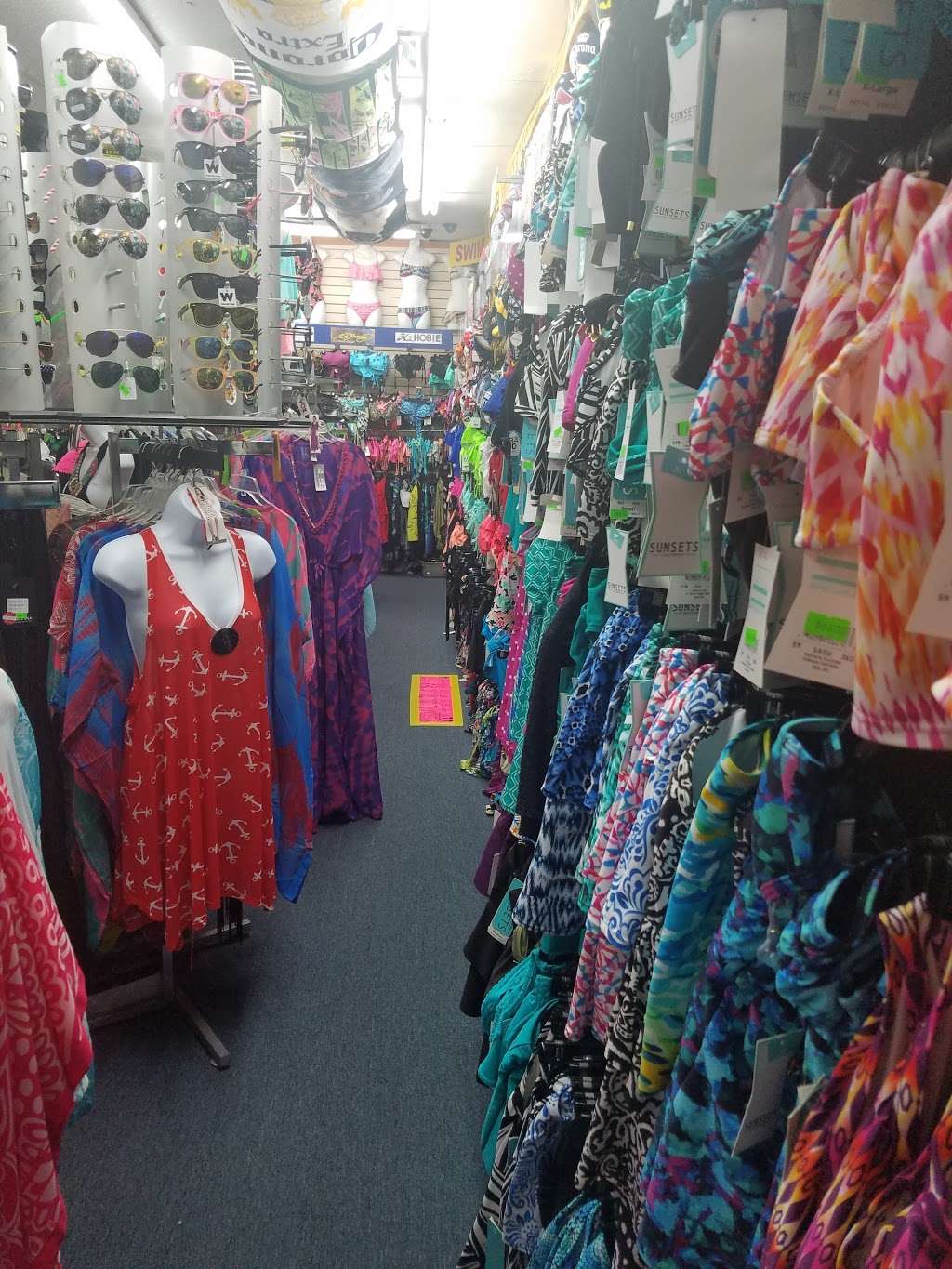 Bargain Beachwear | 4708 Seawall Blvd, Galveston, TX 77551, USA | Phone: (409) 762-6334