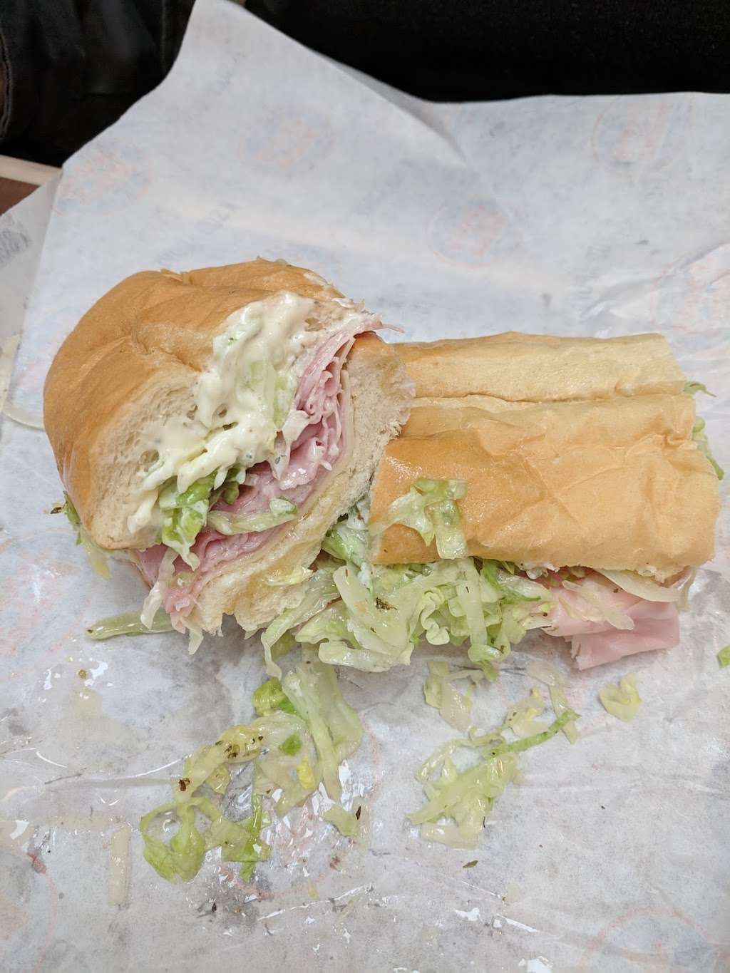 Jersey Mikes Subs | 200 Mill Creek Dr, Secaucus, NJ 07094, USA | Phone: (201) 293-8493