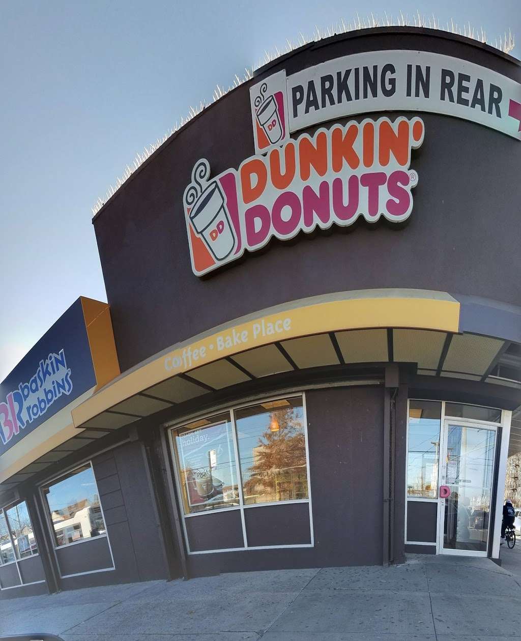 Dunkin Donuts | 2302 Knapp St #2310, Brooklyn, NY 11229, USA | Phone: (718) 332-6152