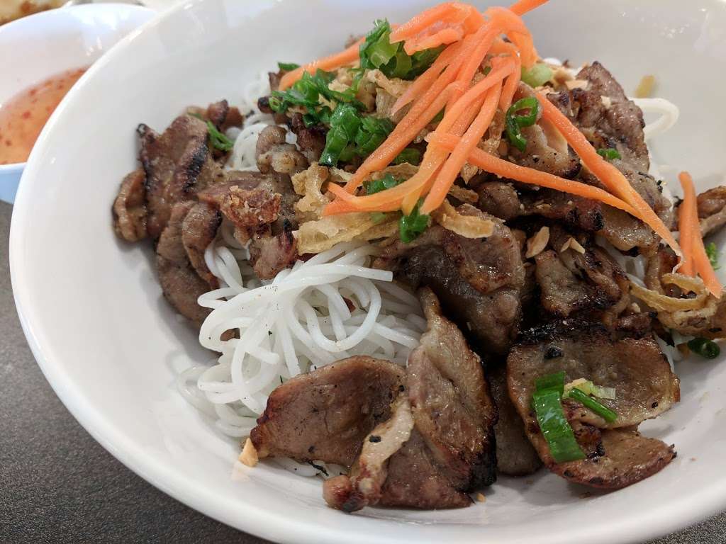 EAD Vietnamese Restaurant | 17943 I-45, Shenandoah, TX 77385, USA | Phone: (281) 651-2208