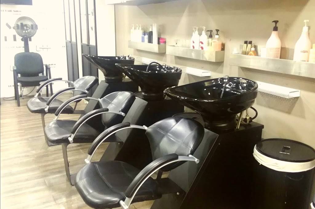 Le Hair Salon & Color Bar | 8236 W Flagler St, Miami, FL 33144, USA | Phone: (786) 499-9738