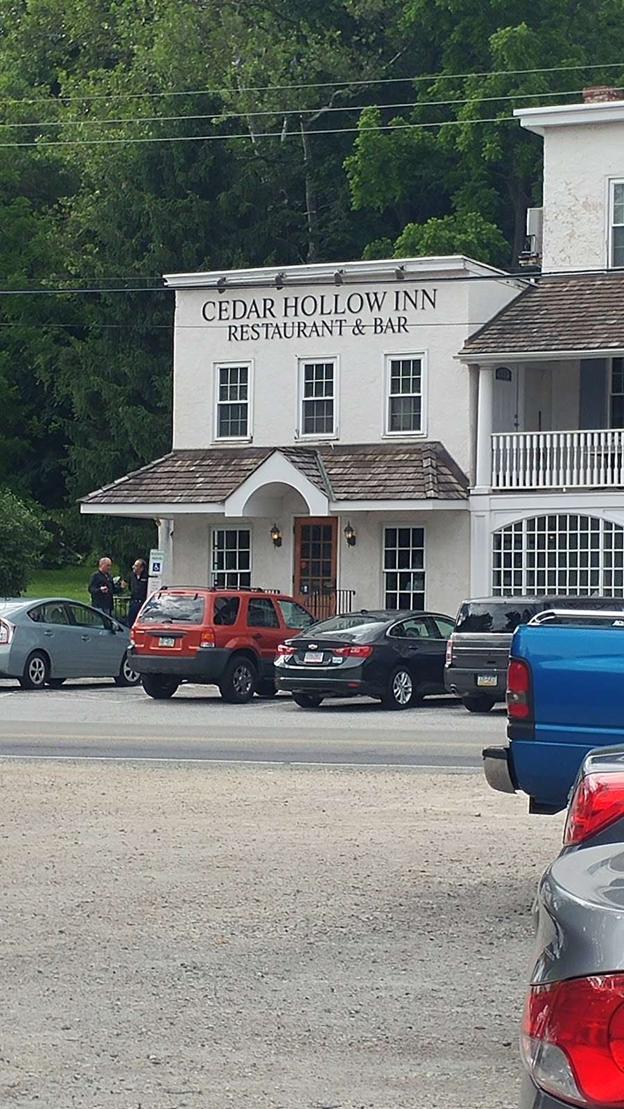 Cedar Hollow Inn Restaurant & Bar | 2455 Yellow Springs Rd, Malvern, PA 19355, USA | Phone: (610) 296-9006