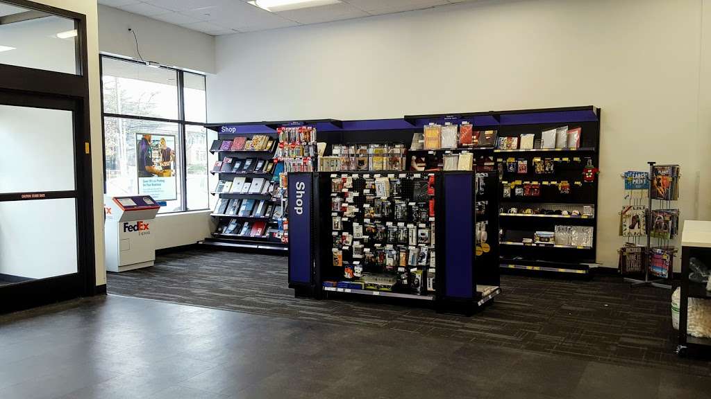 FedEx Office Print & Ship Center | 596 Westport Ave #3, Norwalk, CT 06851, USA | Phone: (203) 847-7004