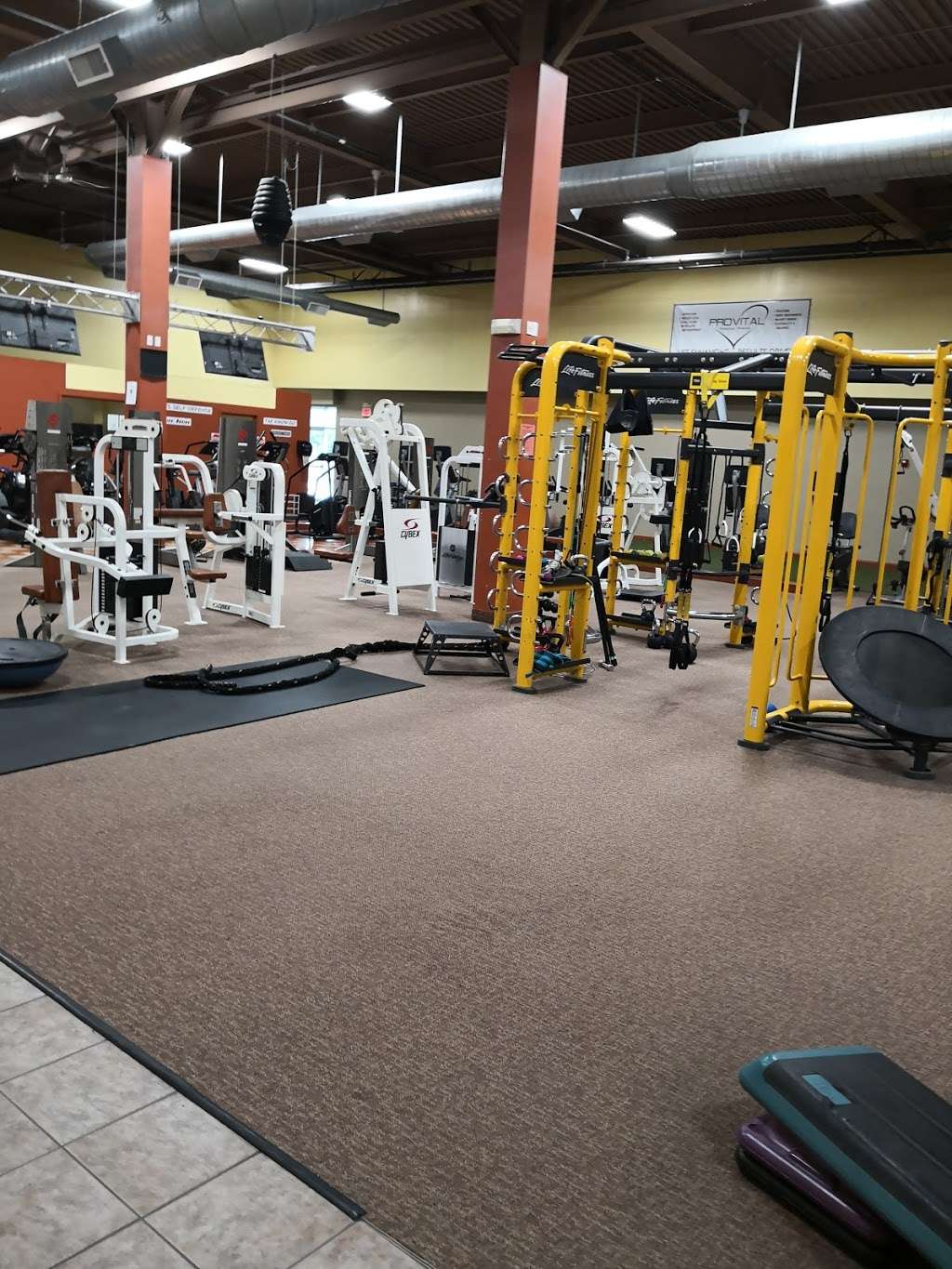 Golds Gym | 30 Park Ave, Arlington, MA 02476, USA | Phone: (781) 646-4653