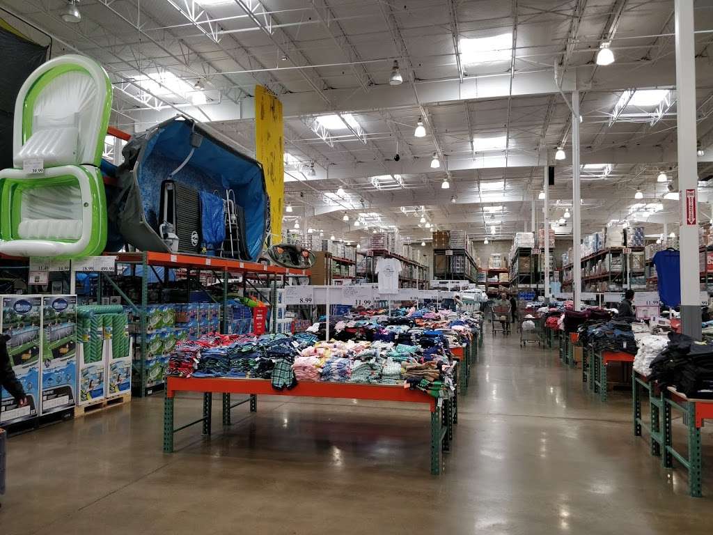 Costco Wholesale | 1375 N Meacham Rd, Schaumburg, IL 60173, USA | Phone: (847) 969-0790