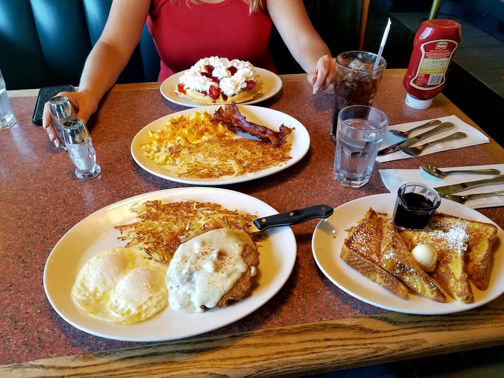 Sharis Cafe and Pies | 7451 SW Garden Home Rd, Portland, OR 97223, USA | Phone: (503) 293-3143