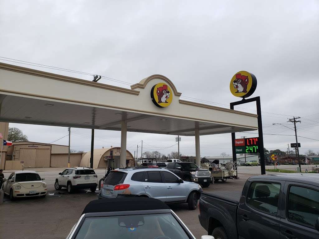 Buc-ees | 1101 S Brooks St, Brazoria, TX 77422, USA | Phone: (979) 238-6390