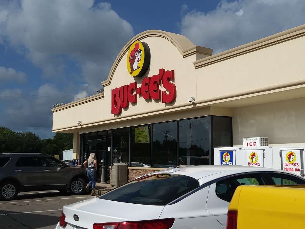 Buc-ees | 1101 S Brooks St, Brazoria, TX 77422, USA | Phone: (979) 238-6390