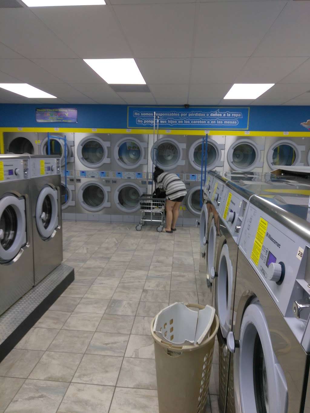 Malone Laundromat | 621 W Malone Ave, San Antonio, TX 78225, USA | Phone: (210) 531-0520