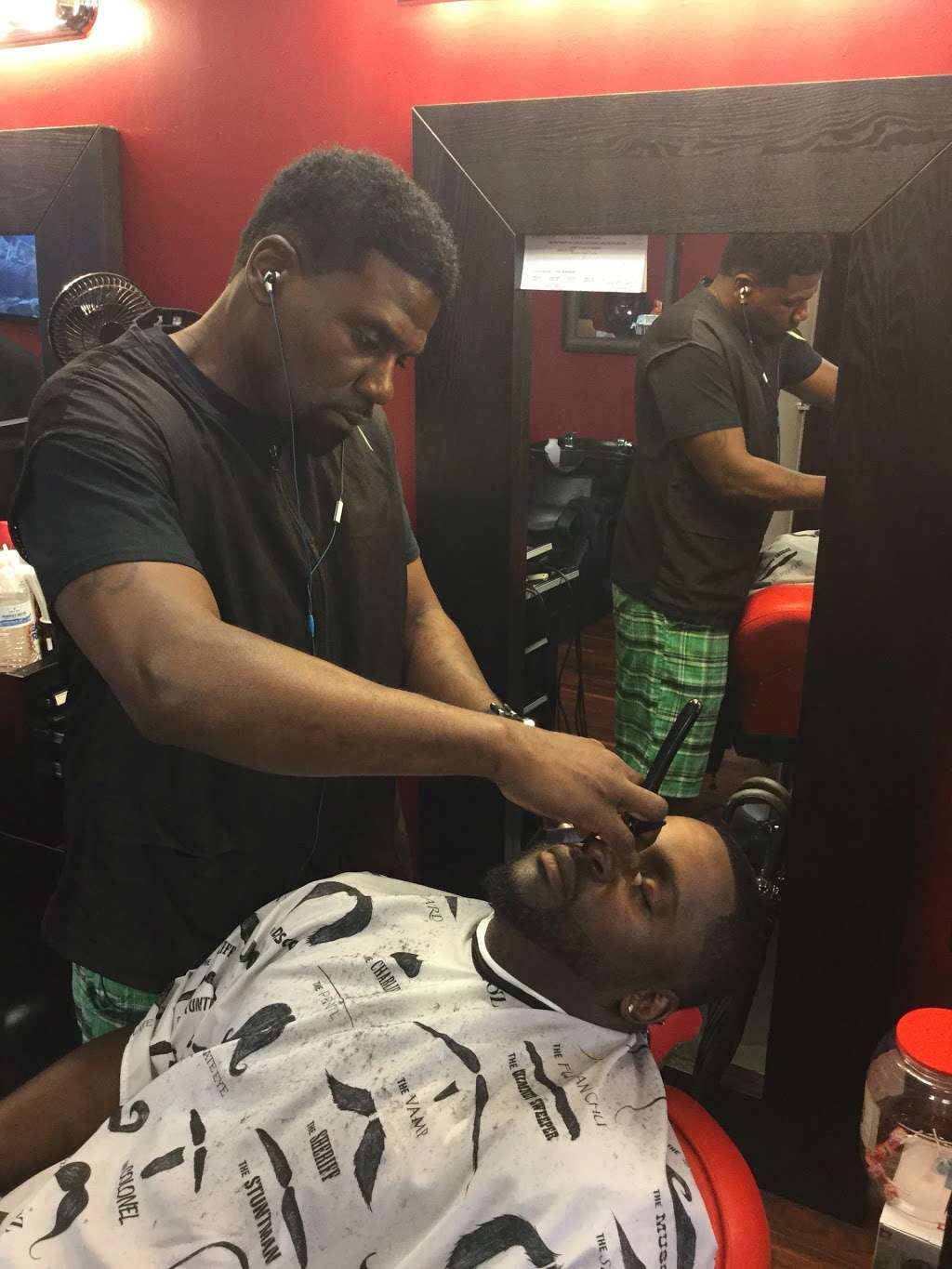 Vinces Barber Shop | 5500 Sinclair Ln, Baltimore, MD 21206, USA | Phone: (410) 488-4746