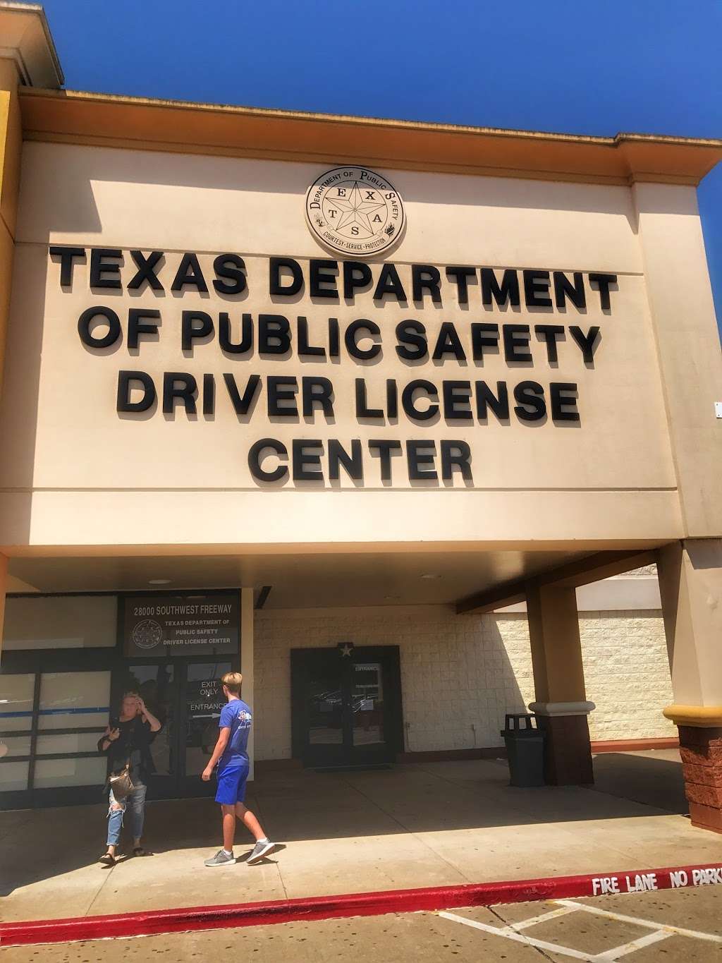 Texas Department of Public Safety Driver License Mega Center | 28000 Southwest Fwy A, Rosenberg, TX 77471, USA | Phone: (281) 517-1630