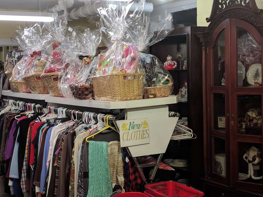 St Marks Thrift Shop | 754 Montauk Hwy, Islip, NY 11751, USA | Phone: (631) 581-4950