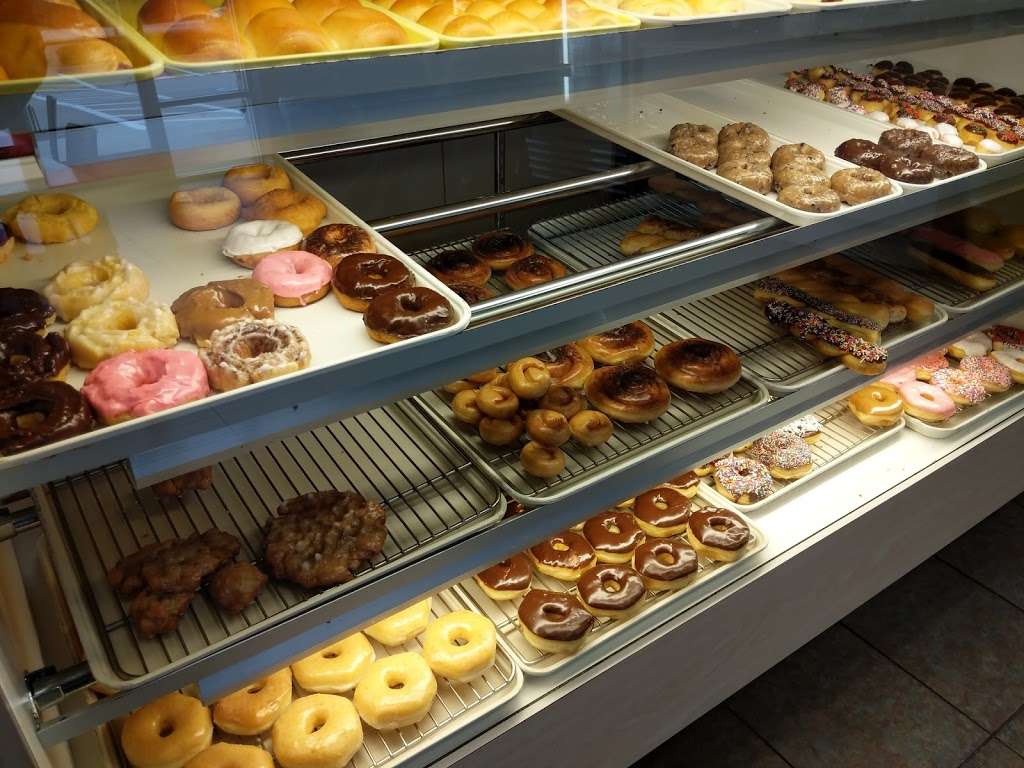 Donut Cravers | 703 E Farm to Market Rd 544 #130, Murphy, TX 75094, USA | Phone: (972) 429-2188