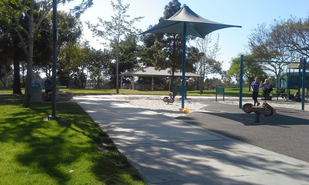 Calavera Hills Community Park | 2997 Glasgow Dr, Carlsbad, CA 92010, USA | Phone: (760) 602-4680