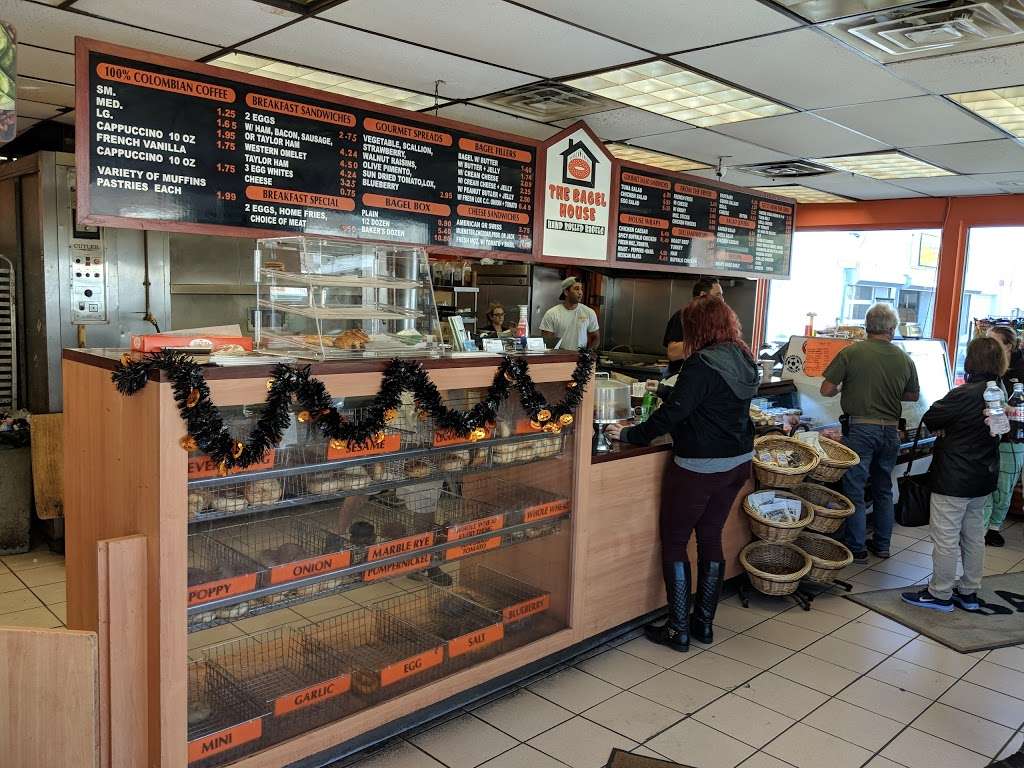 The Bagel House | 360 Belleville Turnpike, Kearny, NJ 07032, USA | Phone: (201) 997-2003