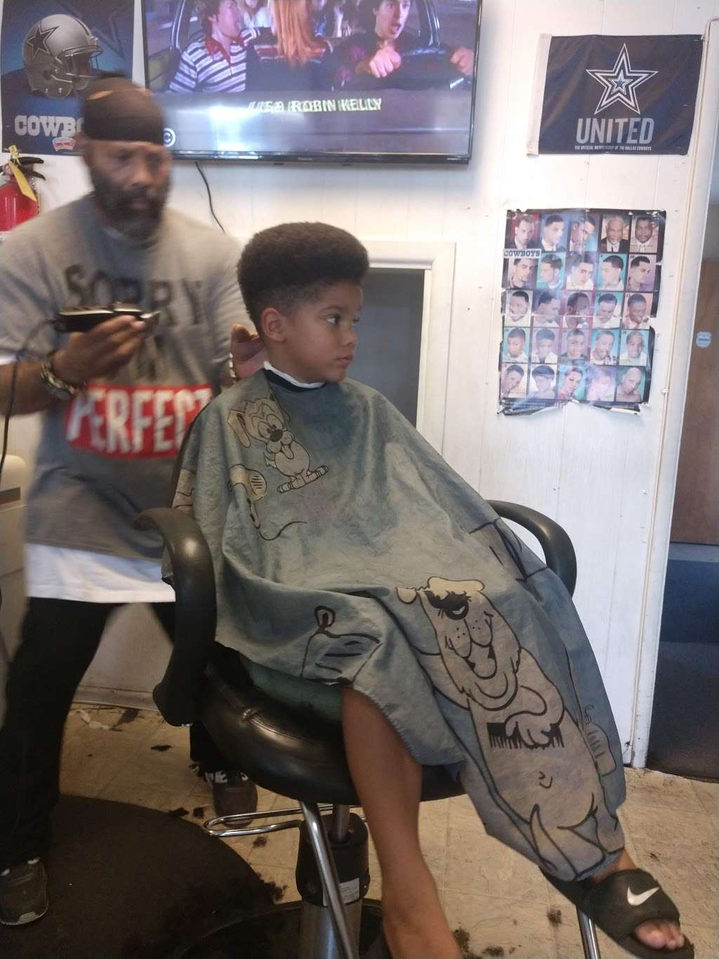 Family Affair Barber & Salon | 3418 Orange Ave, Long Beach, CA 90807, USA | Phone: (562) 595-8615