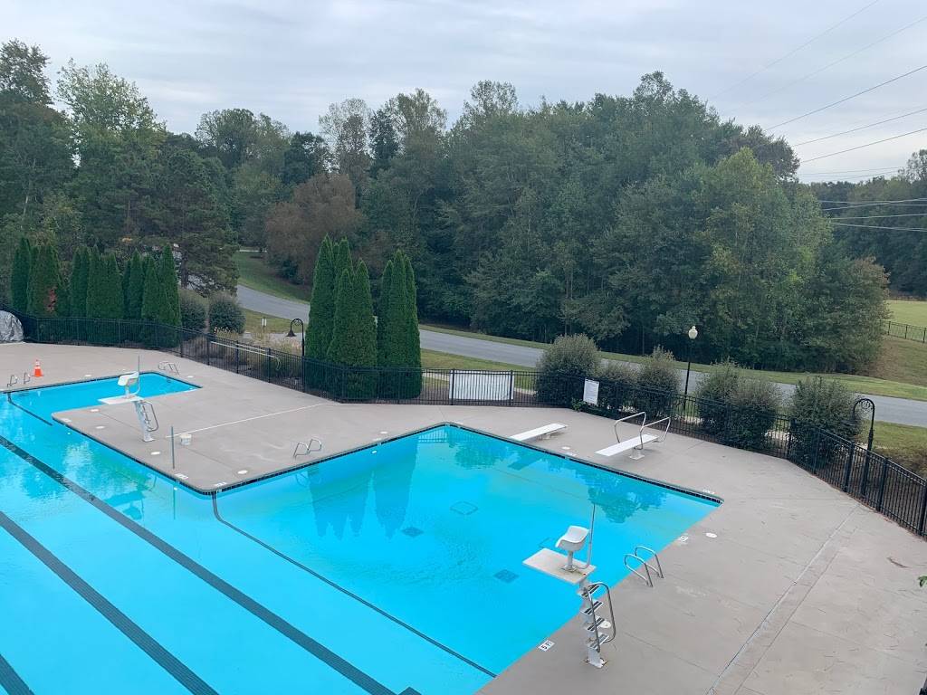 Ridgewood Swim and Tennis Club | 808 James Doak Pkwy, Greensboro, NC 27455, USA | Phone: (336) 644-0006