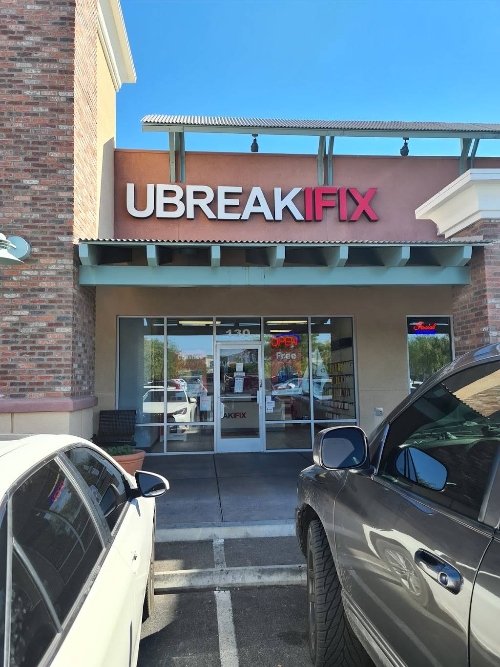 uBreakiFix - North Las Vegas | 2546 E Craig Rd #130, Las Vegas, NV 89030, USA | Phone: (702) 899-3998