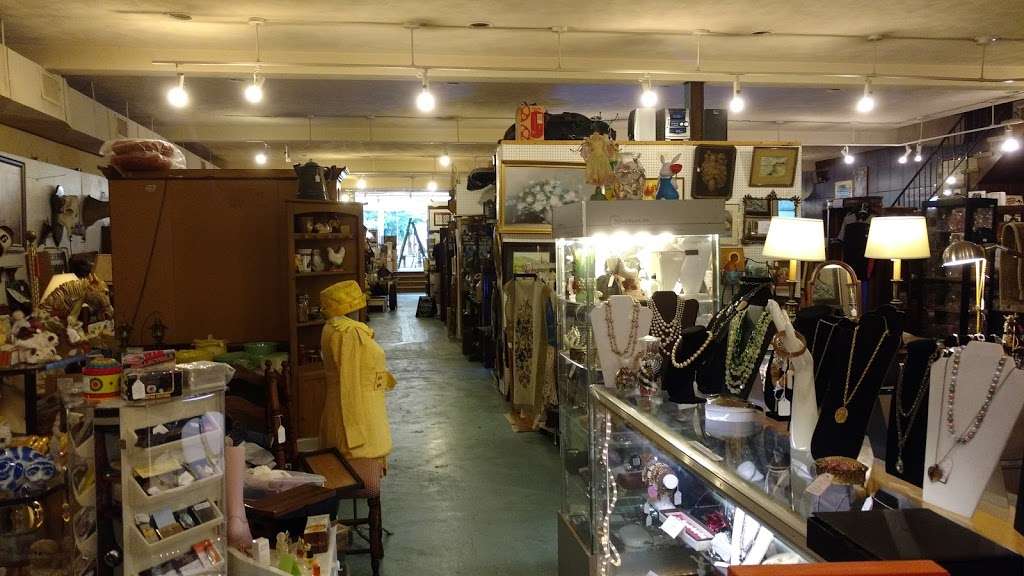 Plains Antiques and Home Furnishings | 29 E Carey St, Wilkes-Barre, PA 18705, USA | Phone: (570) 270-3107